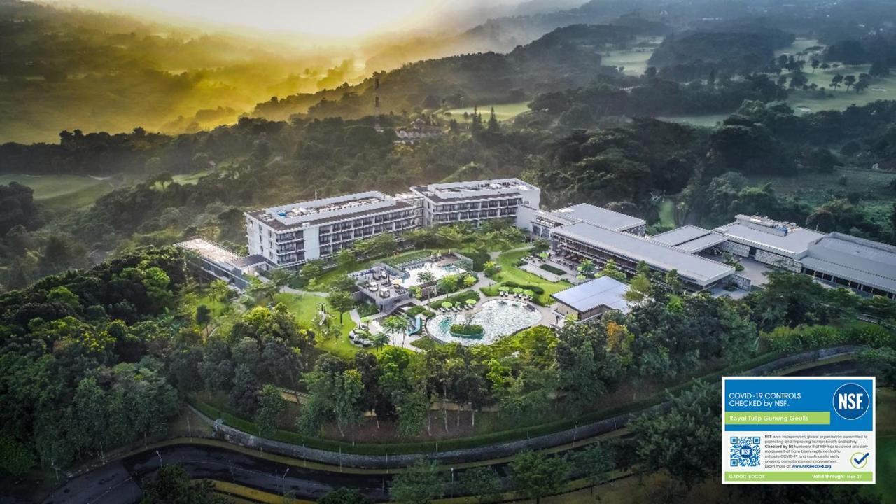 Royal Tulip Gunung Geulis Resort And Golf Bogor Exterior photo